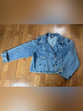 H&M Denim Cropped Trench Jacket Size S (Fits M) Double Breasted